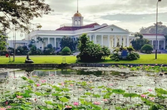  Kebun  Raya Bogor Foto Fasilitas dan Harga Tiket  Masuk 